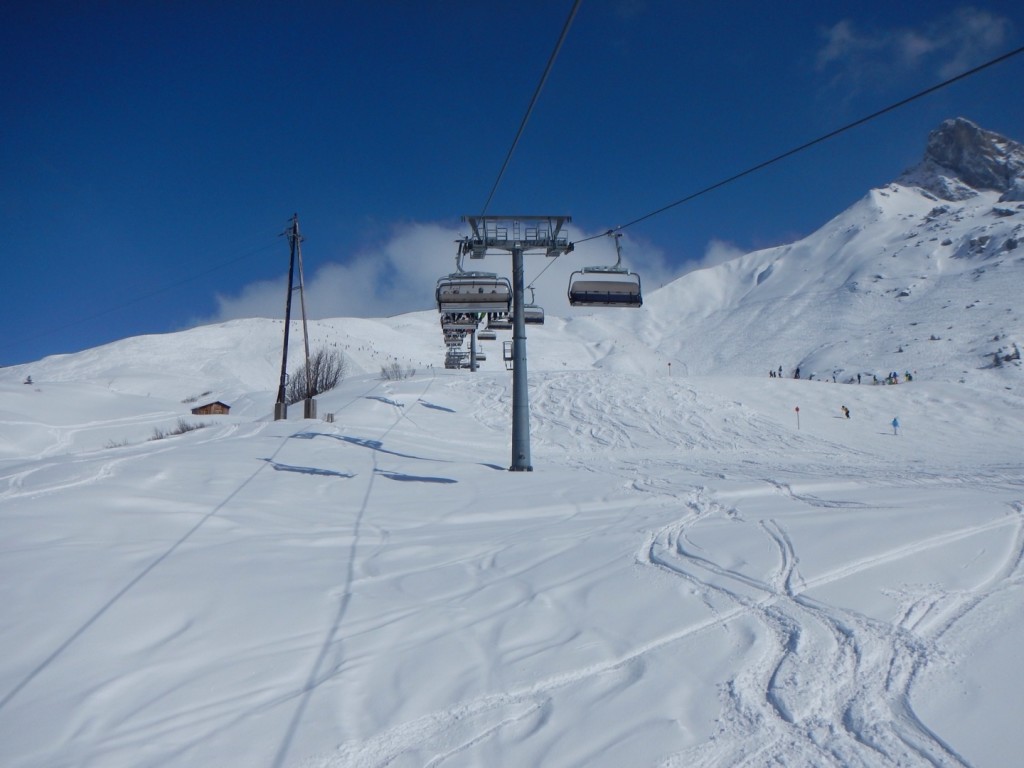 Beautiful conditions on the slopes - blue sky, sun and good snow