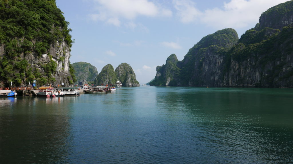 Suprise Cave Ha Long Bay