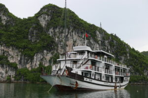 Glory Cruise Boats, Ha Long Bay, Vietnam Glory Cruise Boats, Ha Long Bay, Vietnam