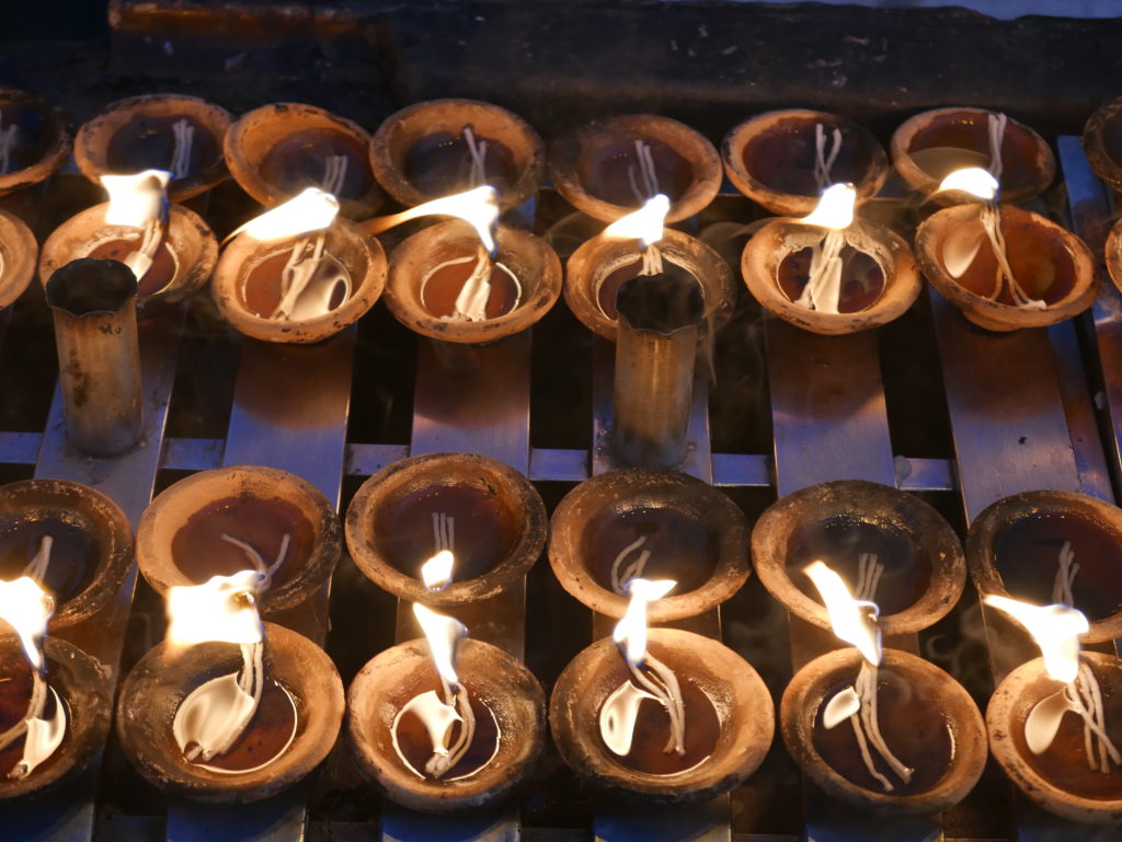 shwedagon pagoda 2017 flames